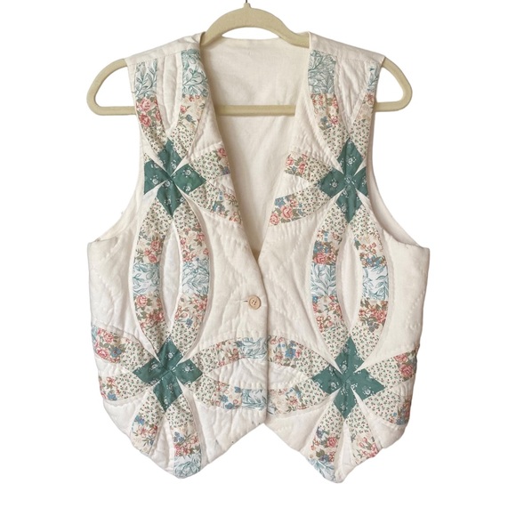 Vintage Jackets & Blazers - Vintage Patchwork Quilted Vest Gilet Women’s Size Medium Cottagecore Floral